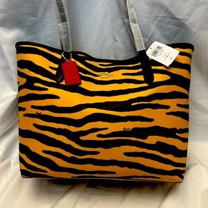 Coach Tiger Print City Tote NWT